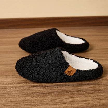 Soft and warm plush slippers, comfortable and fluffy indoor