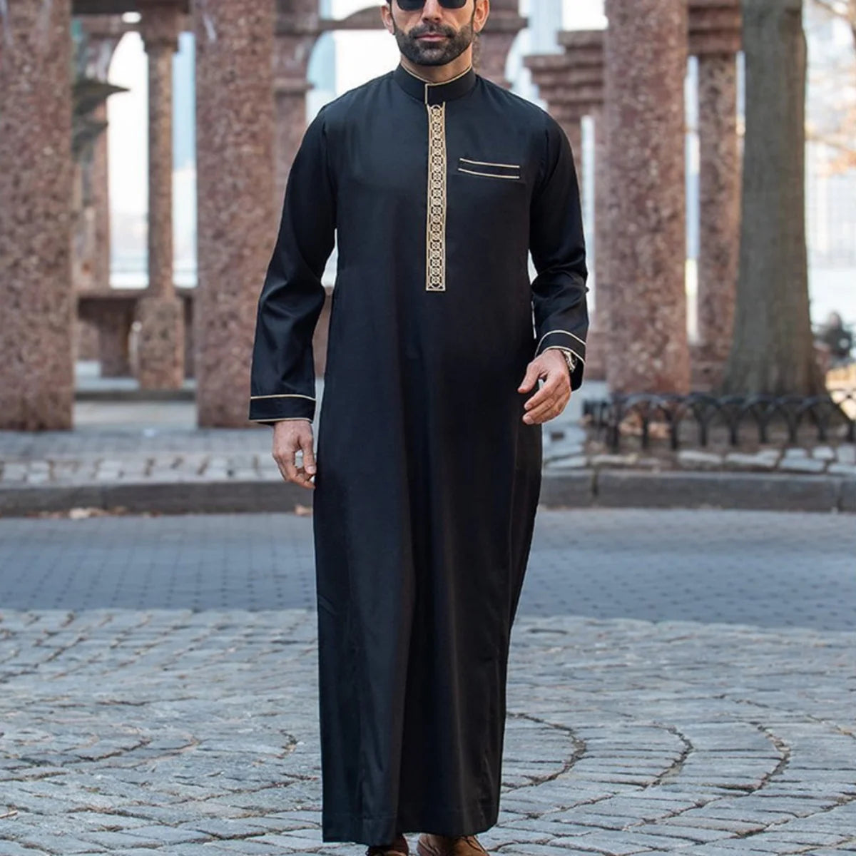 Classic Embroidered Men’s Thobe