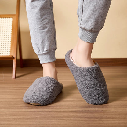 Soft and warm plush slippers, comfortable and fluffy indoor