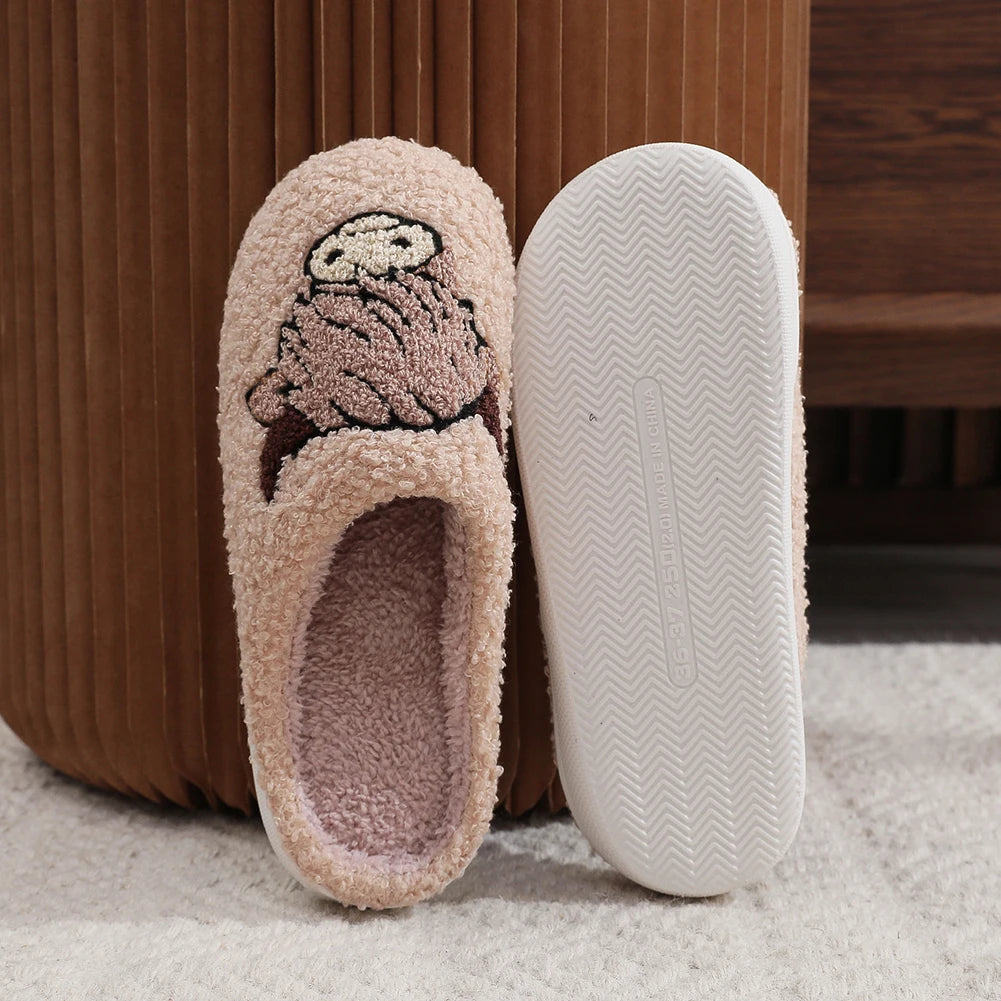 Winter Slippers Non-Slip Highland Cow Slippers Warm Plush Home Slipper House Flat Floor Soft Slides Cozy Couple Slip-On Slippers